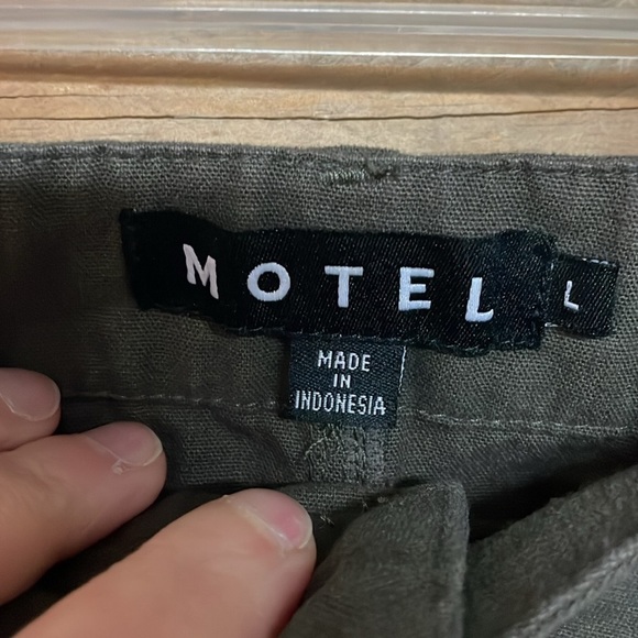 Motel size Large Army Green Y2K 100% Cotton Cargo Mini Skirt with Side Pockets - Picture 2 of 6